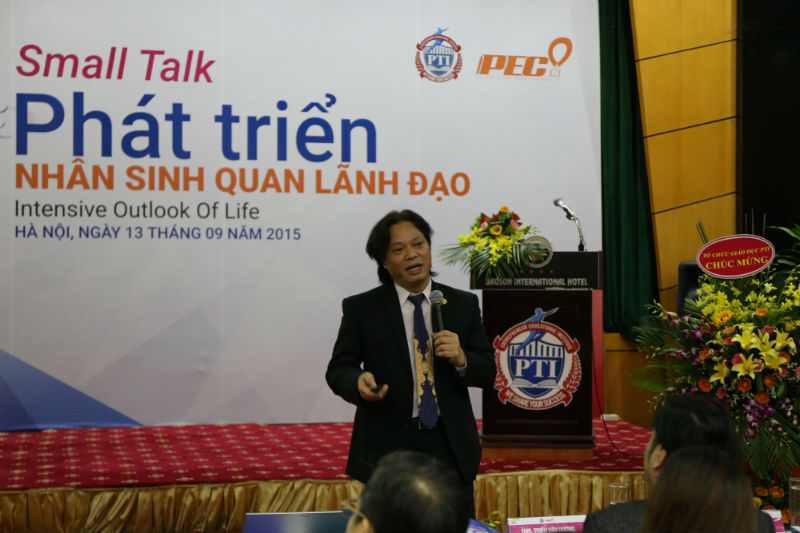 Small talk “Phát triển nhân sinh quan lãnh đạo”